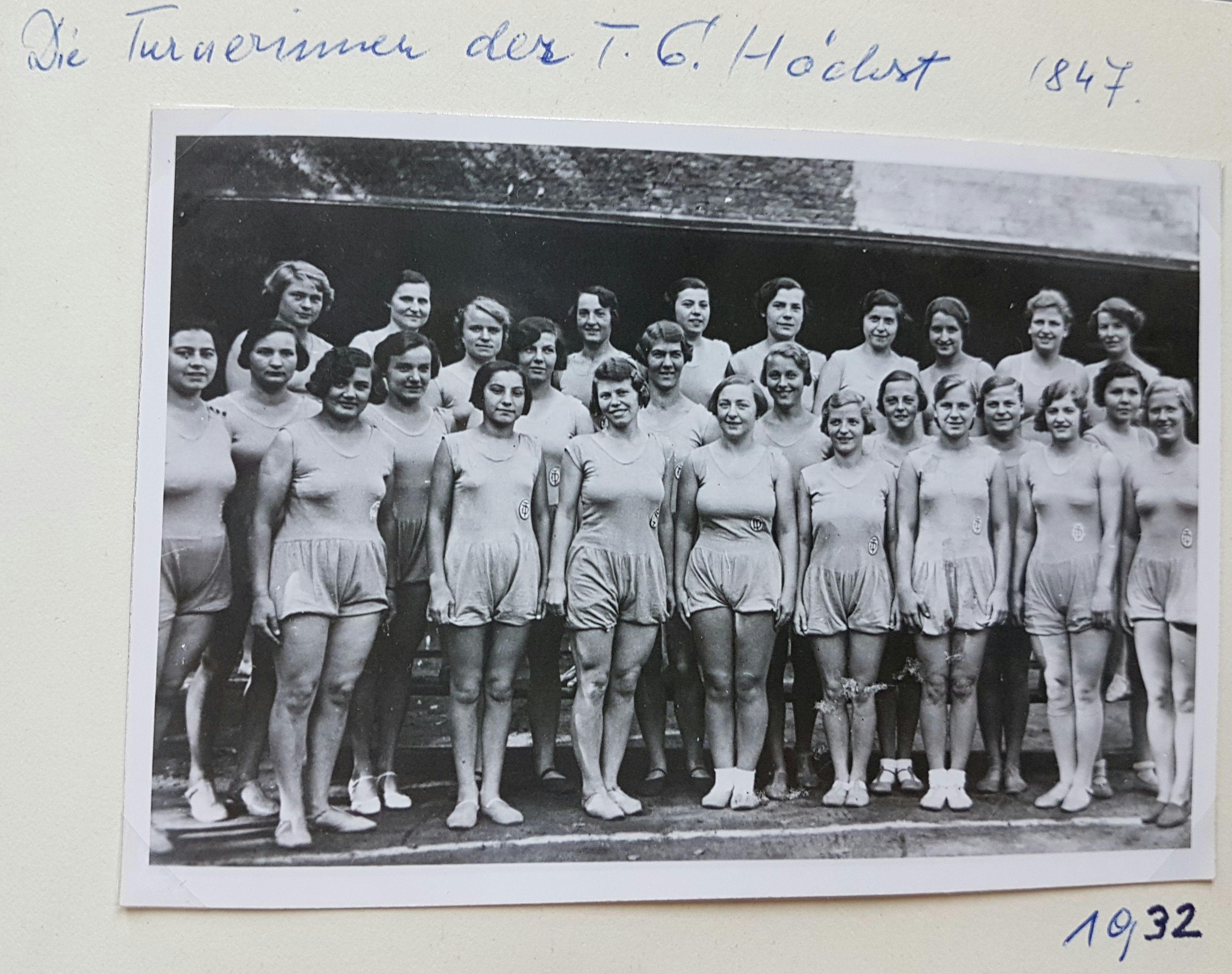 Die Turnerinnen der TG Höchst 1932